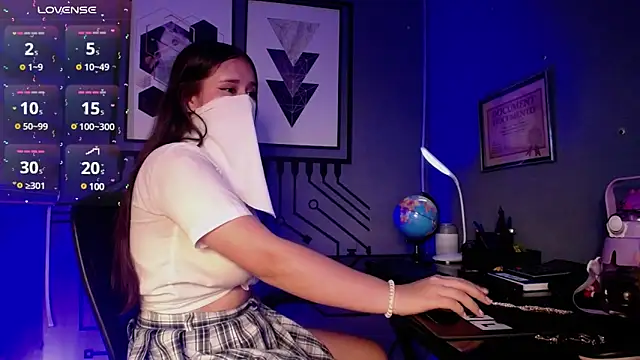 Snapshot of LeilaRasi chatting on 02-08-25, 01:54 LeilaRasi online show from 02-08-25, 01:54