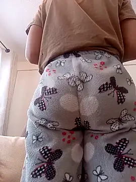 Snapshot of bri_ali chatting on 02-24-25, 10:47 bri ali online show from 02-24-25, 10:47