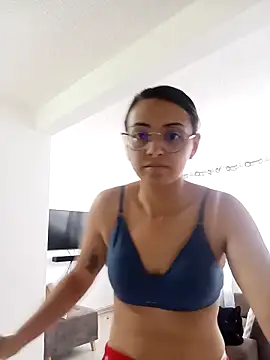 Snapshot of bri_ali chatting on 03-04-25, 01:49 bri ali online show from 03-04-25, 01:49