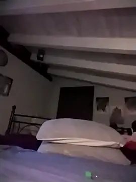 Snapshot of divinaerotica chatting on 11-16-25, 02:55 divinaerotica online show from 11-16-25, 02:55