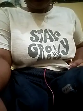 mallugrl123 online show from 10-28-25, 08:11