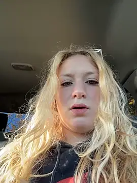 Snapshot of kcmo1010 chatting on 10-29-25, 04:53 kcmo1010 online show from 10-29-25, 04:53