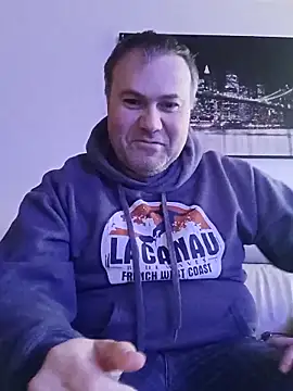 Snapshot of Pourleplasirs chatting on 02-26-25, 03:08 Pourleplasirs online show from 02-26-25, 03:08