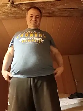 Snapshot of Pourleplasirs chatting on 03-08-25, 12:11 Pourleplasirs online show from 03-08-25, 12:11