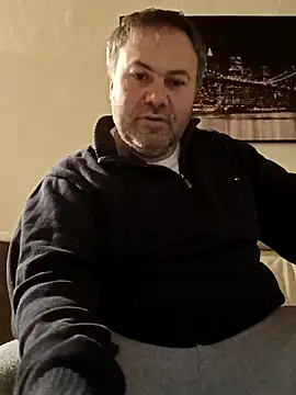 Snapshot of Pourleplasirs chatting on 03-17-25, 11:43 Pourleplasirs online show from 03-17-25, 11:43