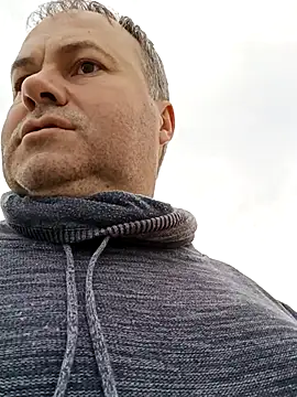 Snapshot of Pourleplasirs chatting on 11-13-25, 11:42 Pourleplasirs online show from 11-13-25, 11:42