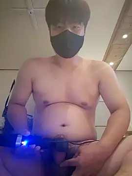 Snapshot of Tyyyggjju chatting on 10-19-25, 10:32 Tyyyggjju online show from 10-19-25, 10:32