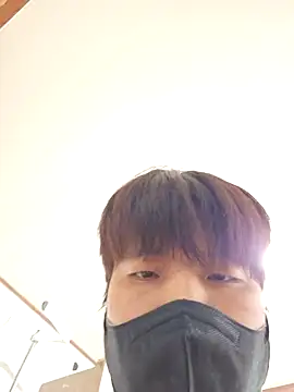 Snapshot of Tyyyggjju chatting on 10-26-25, 05:02 Tyyyggjju online show from 10-26-25, 05:02