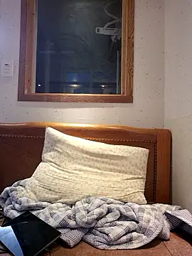 Snapshot of Tyyyggjju chatting on 11-30-25, 09:52 Tyyyggjju online show from 11-30-25, 09:52