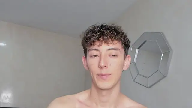 Snapshot of miketwink chatting on 11-13-25, 09:58 miketwink online show from 11-13-25, 09:58