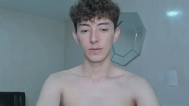 Snapshot of miketwink chatting on 11-18-25, 10:03 miketwink online show from 11-18-25, 10:03