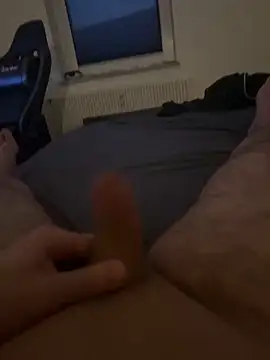 Mo 2003 online show from 02-02-25, 04:32