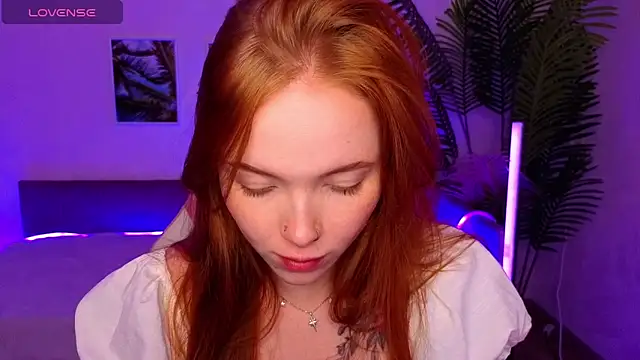 Maya Light online show from 10-15-25, 02:01