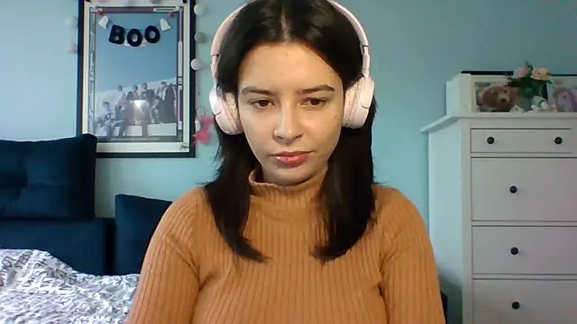 LariceSexy online show from 10-28-25, 01:14