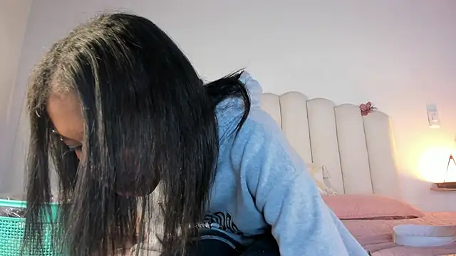 Snapshot of Zaira_Rose_ chatting on 01-19-26, 02:10 Zaira Rose online show from 01-19-26, 02:10