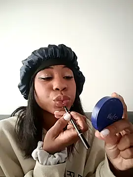 Snapshot of Zaira_Rose_ chatting on 02-07-26, 01:59 Zaira Rose online show from 02-07-26, 01:59