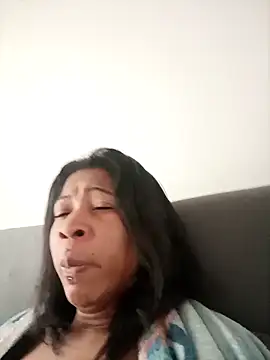 Snapshot of Zaira_Rose_ chatting on 02-18-26, 01:18 Zaira Rose online show from 02-18-26, 01:18