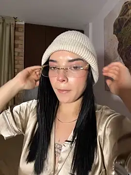 eileensophi online show from 10-25-25, 05:59