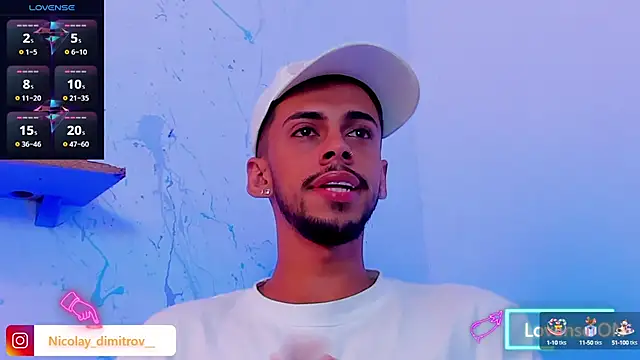 Snapshot of Sam_culhane chatting on 10-10-25, 04:44 Sam culhane online show from 10-10-25, 04:44