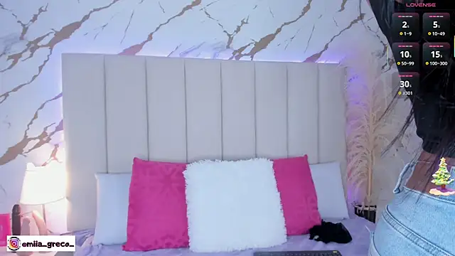 Mia greco  online show from 11-12-25, 08:19