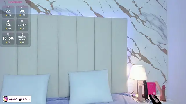 Mia greco  online show from 11-20-25, 08:08