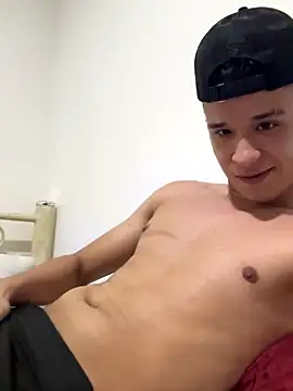 arevalo1124 online show from 10-26-25, 06:41