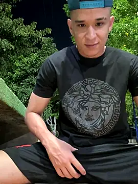 arevalo1124 online show from 11-08-25, 04:56