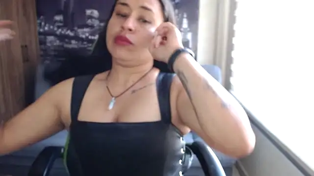 kamila lovee online show from 10-24-25, 09:44