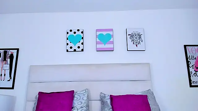 BrielaDiCaprio online show from 10-16-25, 07:59