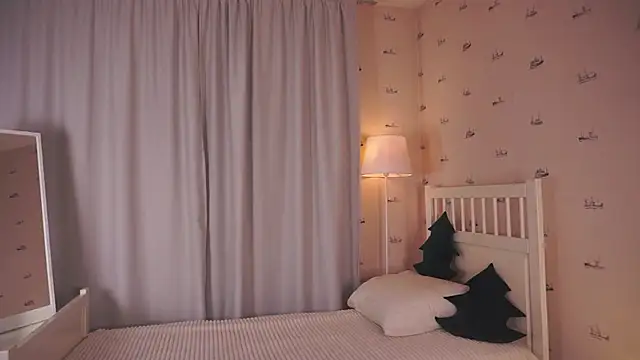 OdetteAven online show from 02-03-25, 09:19