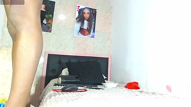 Snapshot of k_stormi_ chatting on 11-20-25, 01:17 k stormi online show from 11-20-25, 01:17