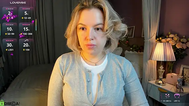 Snapshot of Nikki_Kai chatting on 10-31-25, 11:28 Nikki Kai online show from 10-31-25, 11:28