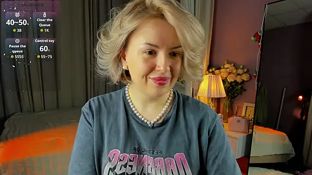 Nikki Kai online show from 01-13-26, 01:11