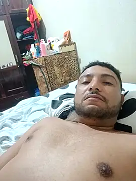 Snapshot of casadosafado20 chatting on 02-24-25, 10:37 casadosafado20 online show from 02-24-25, 10:37