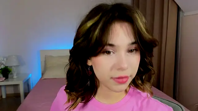 Snapshot of Hotary_Yuko chatting on 03-22-25, 01:41 Hotary Yuko online show from 03-22-25, 01:41