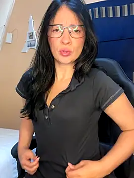 Snapshot of ValeriaVixen chatting on 10-21-25, 08:09 ValeriaVixen online show from 10-21-25, 08:09