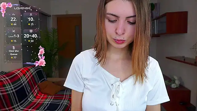 ErlinaBuoy online show from 10-27-25, 05:33