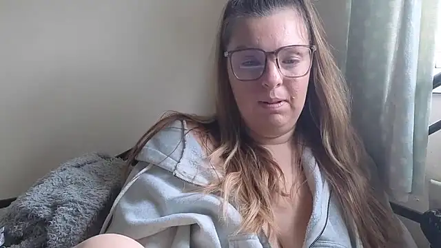 Demi WelshX online show from 10-15-25, 09:09