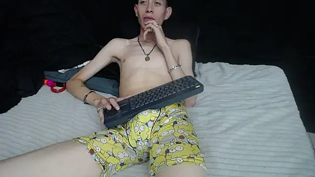 Snapshot of SimonAndJocelyn chatting on 02-11-25, 02:57 SimonAndJocelyn online show from 02-11-25, 02:57