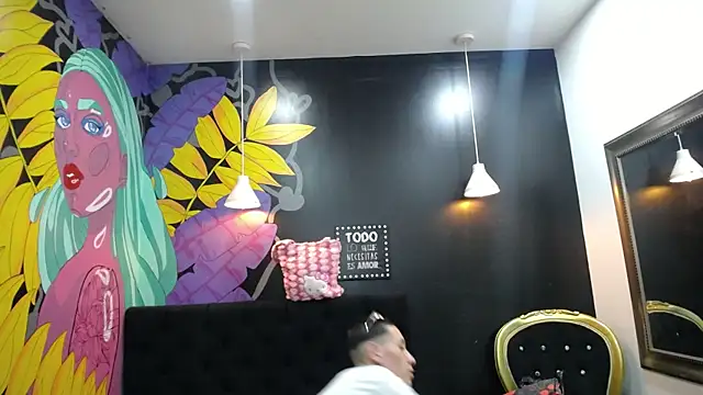 Snapshot of SimonAndJocelyn chatting on 03-11-25, 07:58 SimonAndJocelyn online show from 03-11-25, 07:58