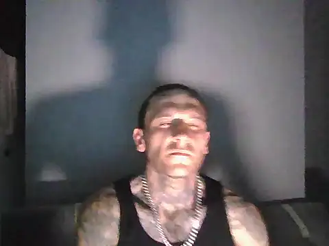 cruz815 online show from 11-19-25, 07:03