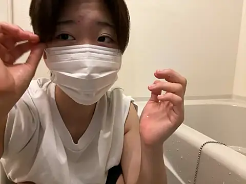 Snapshot of kr_koma55xo chatting on 10-12-25, 10:03 kr koma55xo online show from 10-12-25, 10:03