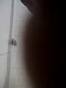 Snapshot of Fo05go chatting on 02-06-26, 01:43 Fo05go online show from 02-06-26, 01:43