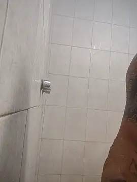 Snapshot of Fo05go chatting on 02-10-26, 02:48 Fo05go online show from 02-10-26, 02:48