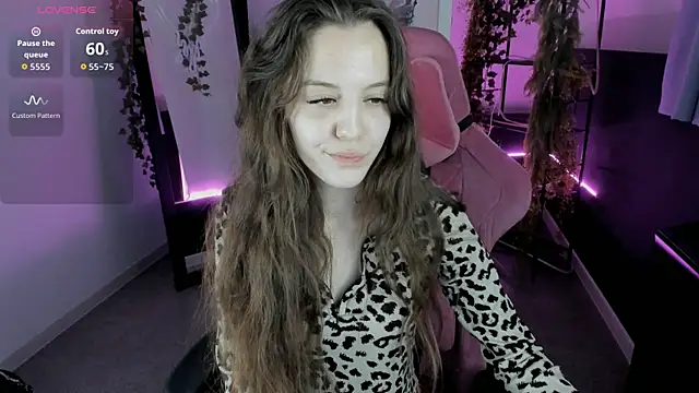 MilaStoyne online show from 10-07-25, 08:00