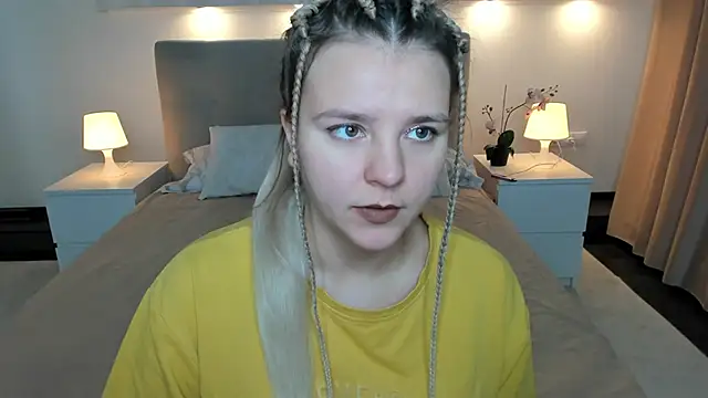 Jenny Jimmy online show from 10-25-25, 01:02