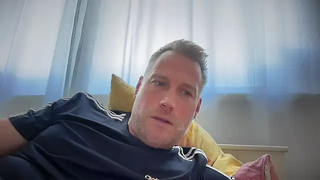 Christian87xxx online show from 09-27-25, 12:21