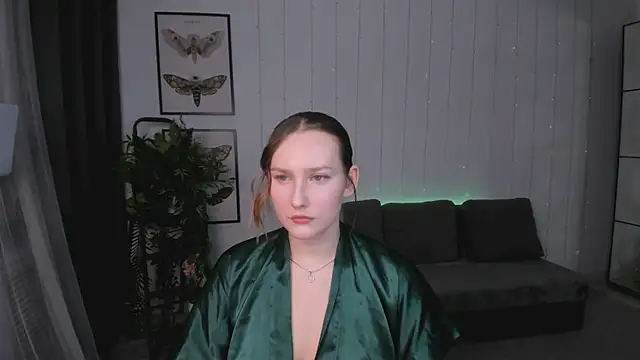 Snapshot of MaryWaddell chatting on 02-02-25, 06:15 MaryWaddell online show from 02-02-25, 06:15