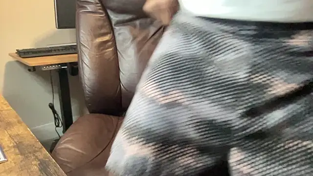 Snapshot of BodyandBBC chatting on 02-18-26, 11:17 BodyandBBC online show from 02-18-26, 11:17