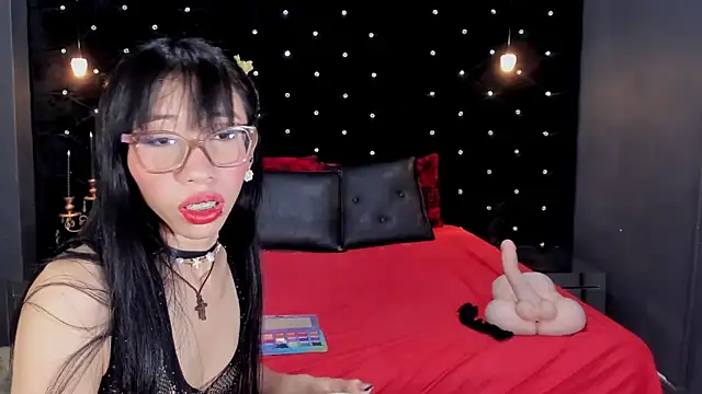 Snapshot of Mara_Gonzalez chatting on 10-09-25, 12:36 Mara Gonzalez online show from 10-09-25, 12:36